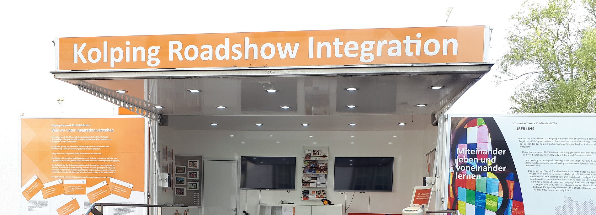 Infomobil, leer, Rollstuhlrampe